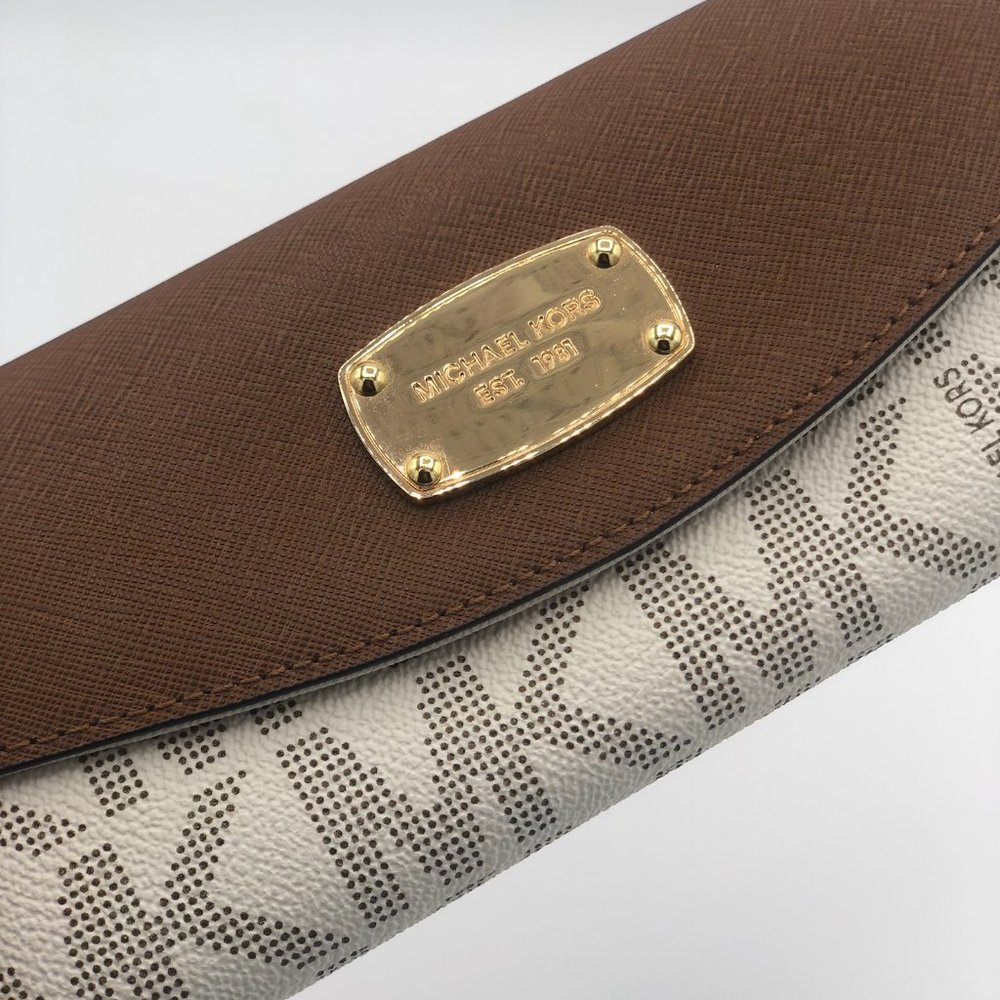 Michael Kors Monogram Snap Wallet